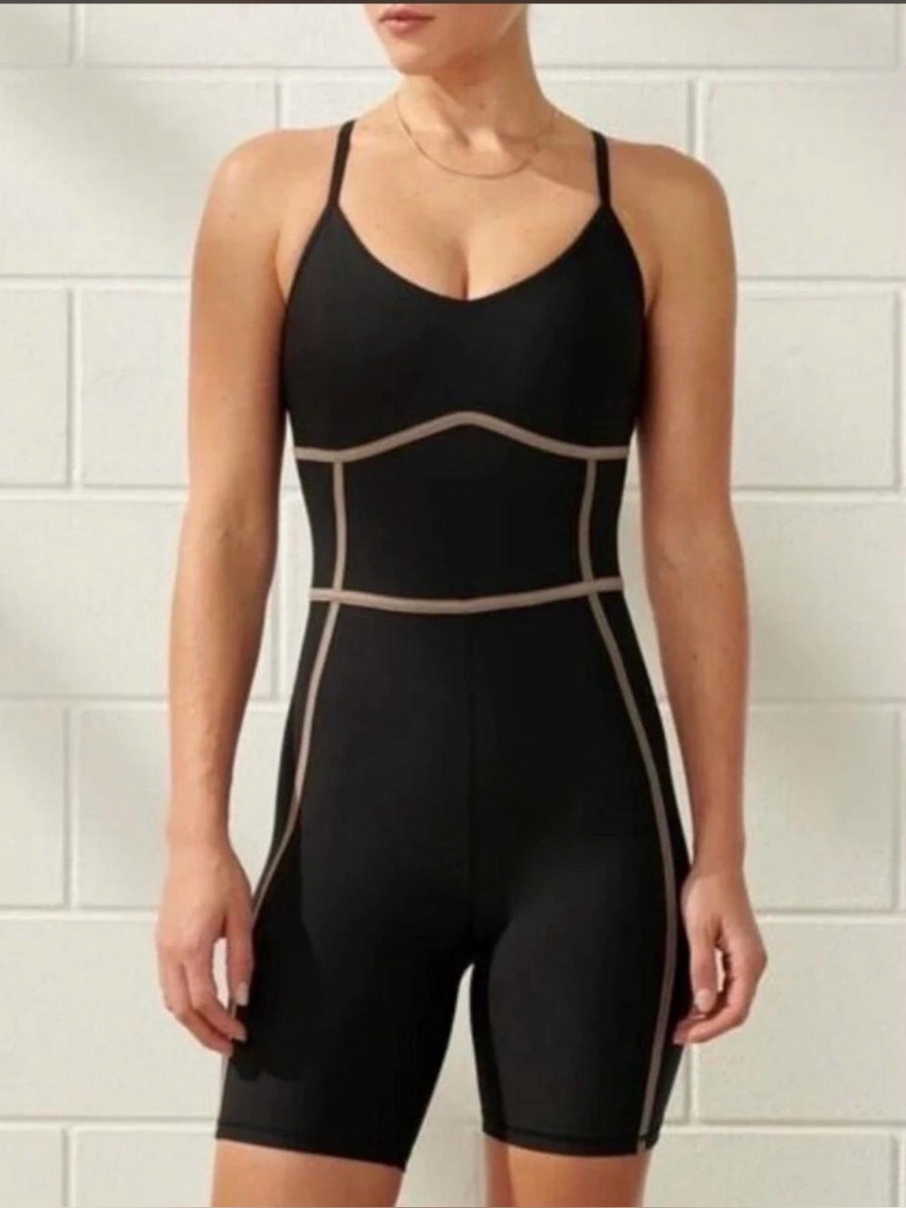 Abercrombie & Fitch YPB sculptLUX
Squareneck Onesie